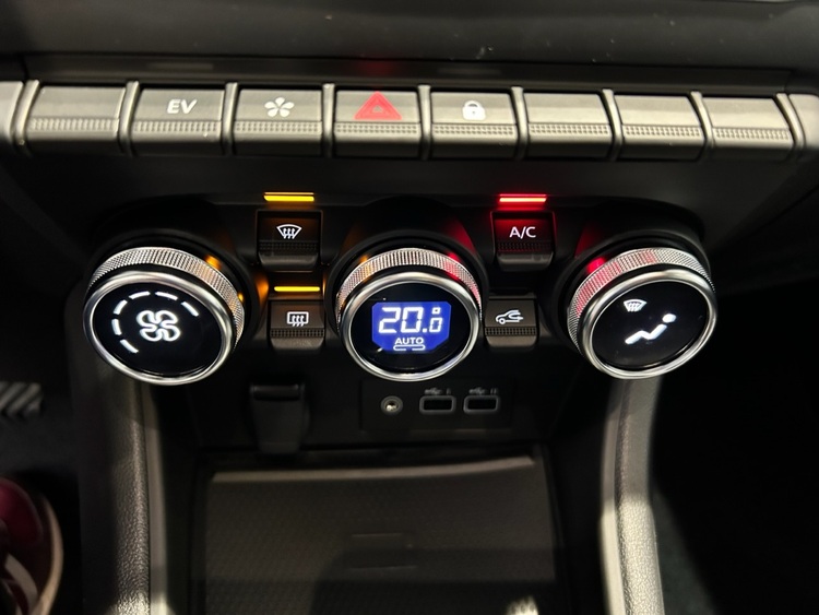 Renault Captur II Techno foto 23