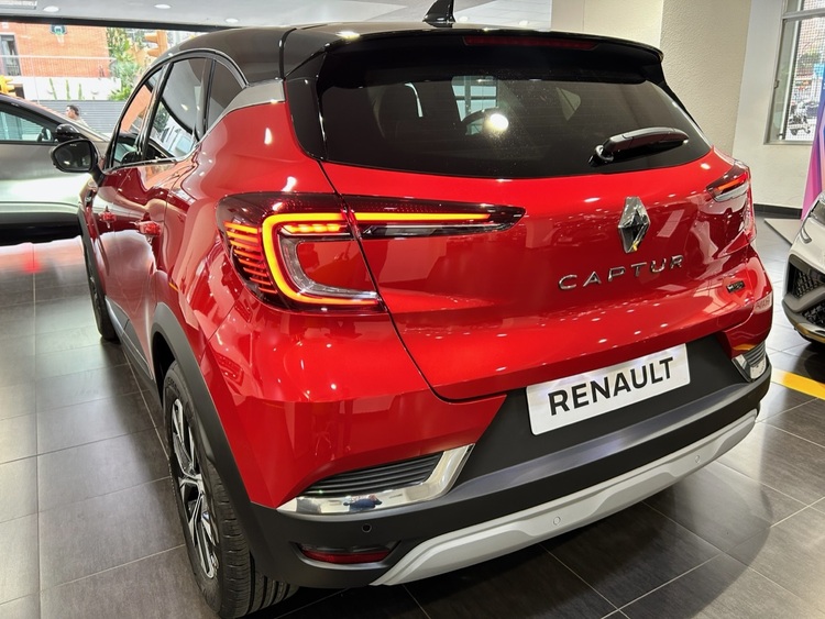 Renault Captur II Techno foto 8