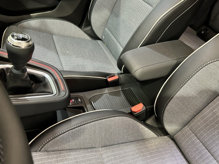 Renault Clio Techno foto 28