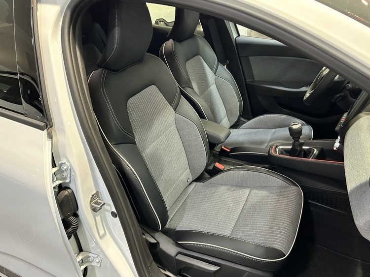 Renault Clio Techno foto 35