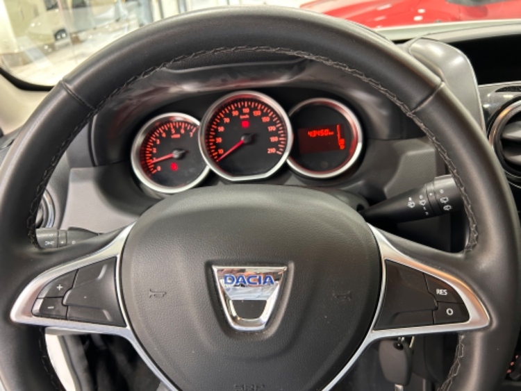 Dacia Duster Black Shadow 4x2 foto 15