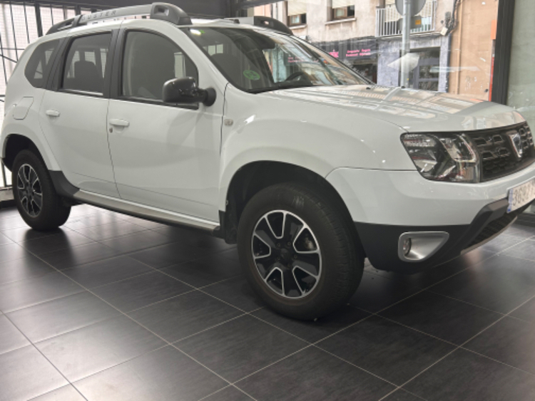 Dacia Duster Black Shadow 4x2 foto 18