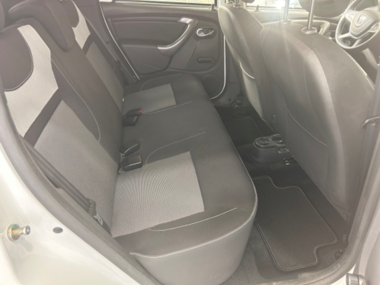 Dacia Duster Black Shadow 4x2 foto 21