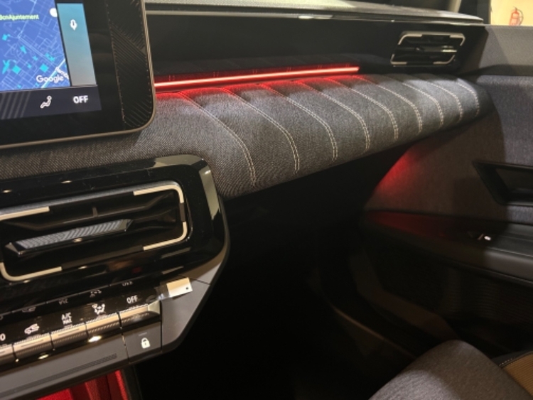 Renault 5 E-Tech 120 Urban Range Techno foto 14