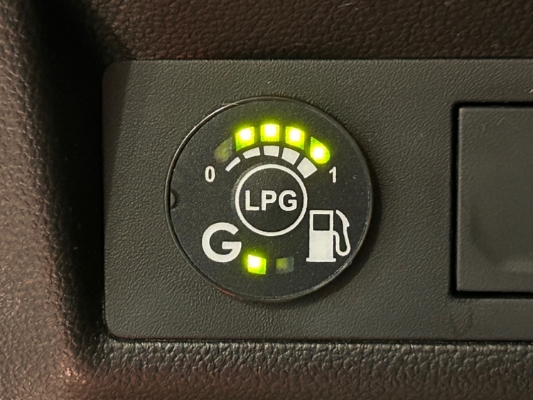 RENAULT CAPTUR INTENS 100CV GLP foto 18