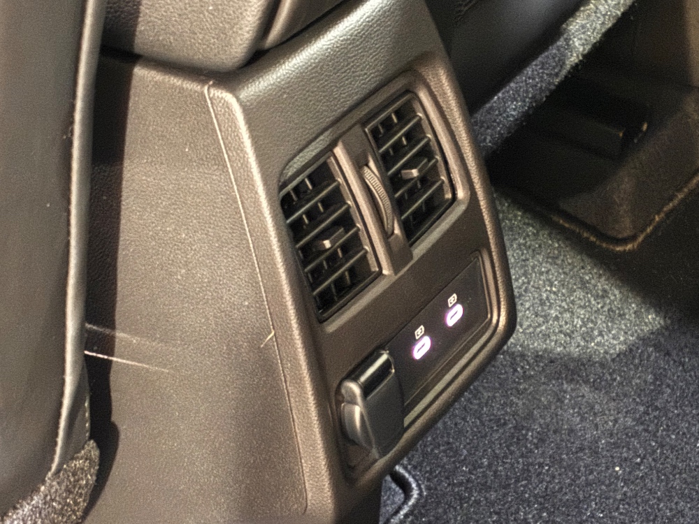 Renault Captur II Techno miniatura 25